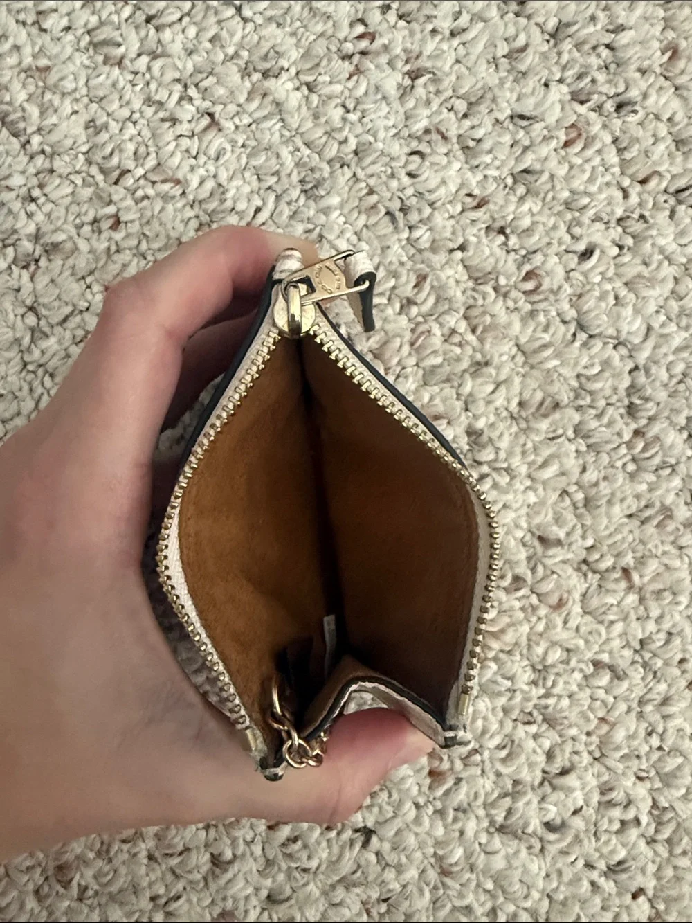 Coach Cream Leather Card Case with Gold Key Ring - Picture 5 of 6